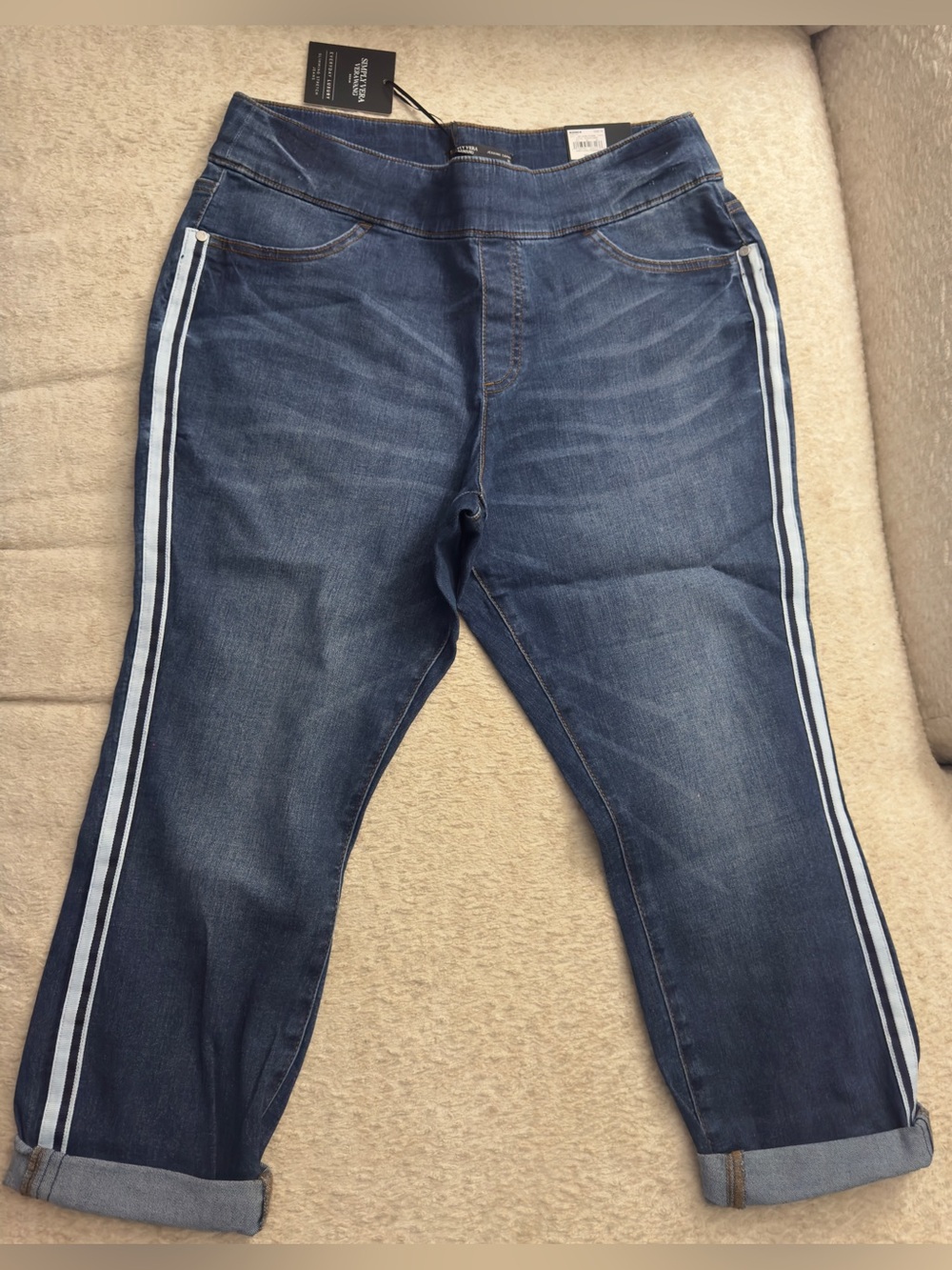 Simply Vera Vera Wang Women’s Size 16 Jegging Capri Jeans Side Stripe NWT
